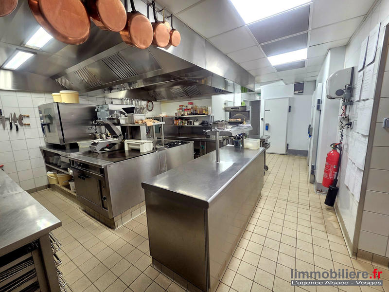 Local commercial - 439 m²