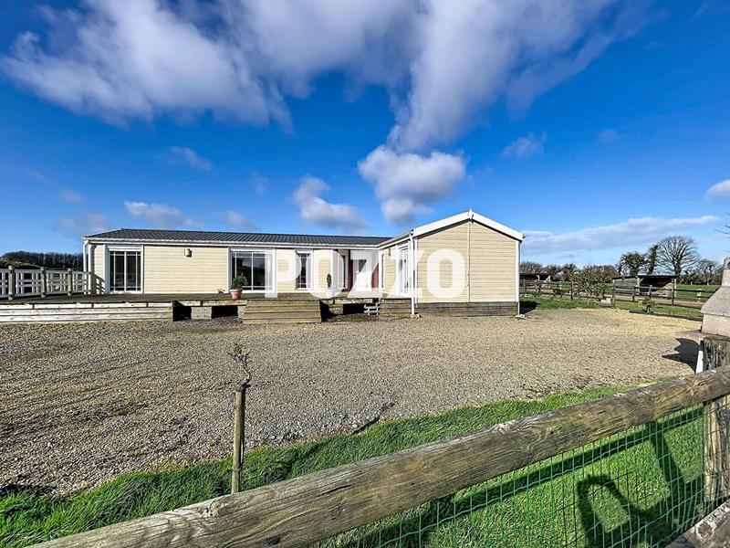 Maison - 96 m² - 4 pièces