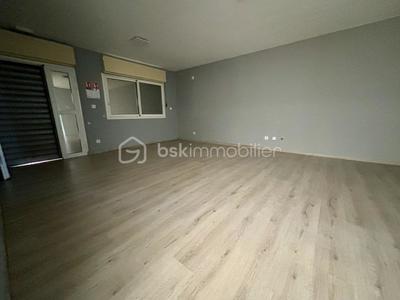 Immeuble - 49 m² - 1 pièce