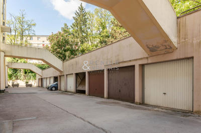 Parking / Garage - 15 m²
