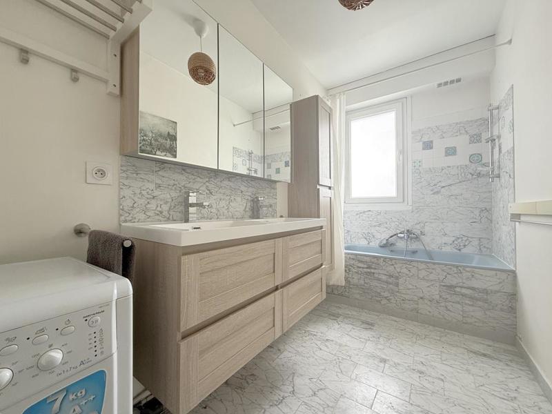 Appartement - 75 m² - 3 pièces