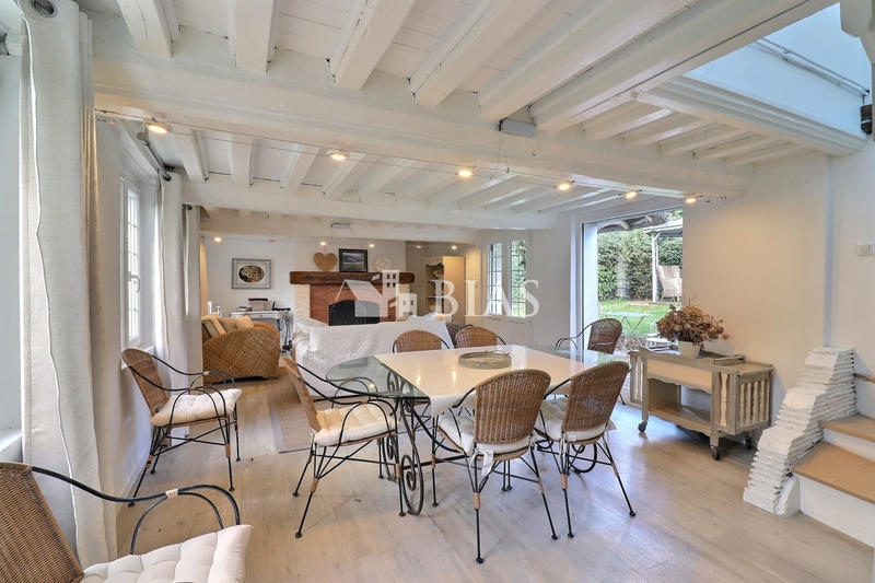 Maison - 136 m² - 7 pièces