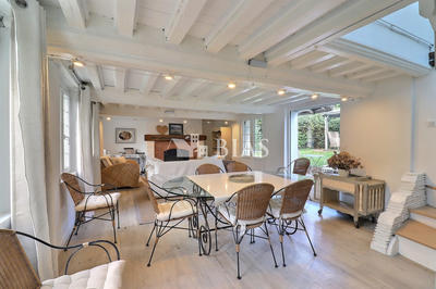 Maison - 136 m² - 7 pièces