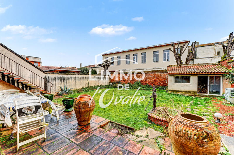 Maison - 257 m² - 9 pièces