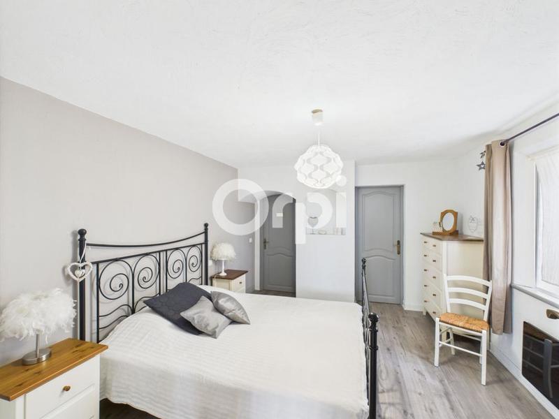 Maison - 226 m² - 6 pièces