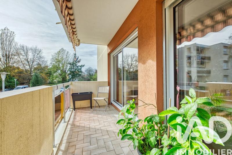 Appartement - 99 m² - 4 pièces