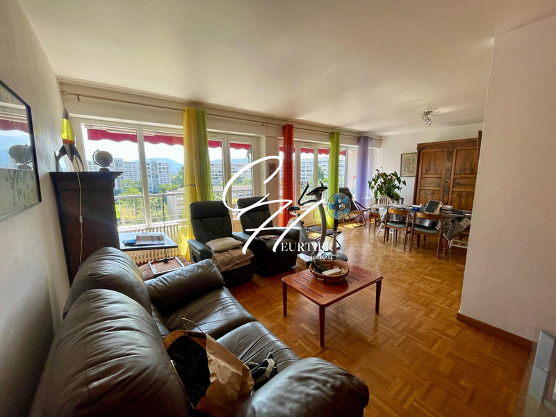 Appartement - 98 m² - 4 pièces