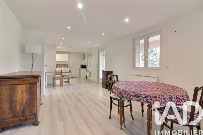 Maison - 216 m² - 6 pièces