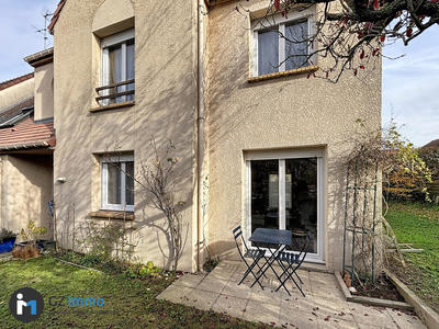 Maison - 105 m² - 6 pièces