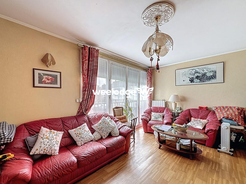 Maison - 107 m² - 7 pièces