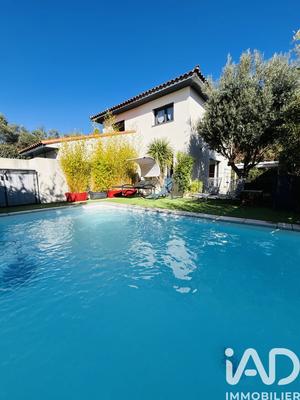 Maison - 135 m² - 5 pièces