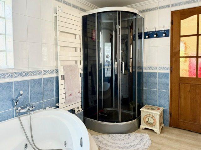 Maison - 160 m² - 8 pièces