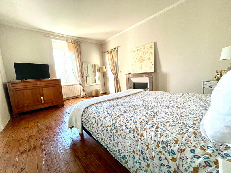 Maison de ville - 201 m² - 8 pièces