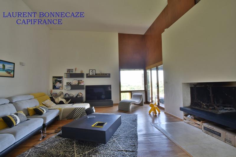Maison - 257 m² - 7 pièces