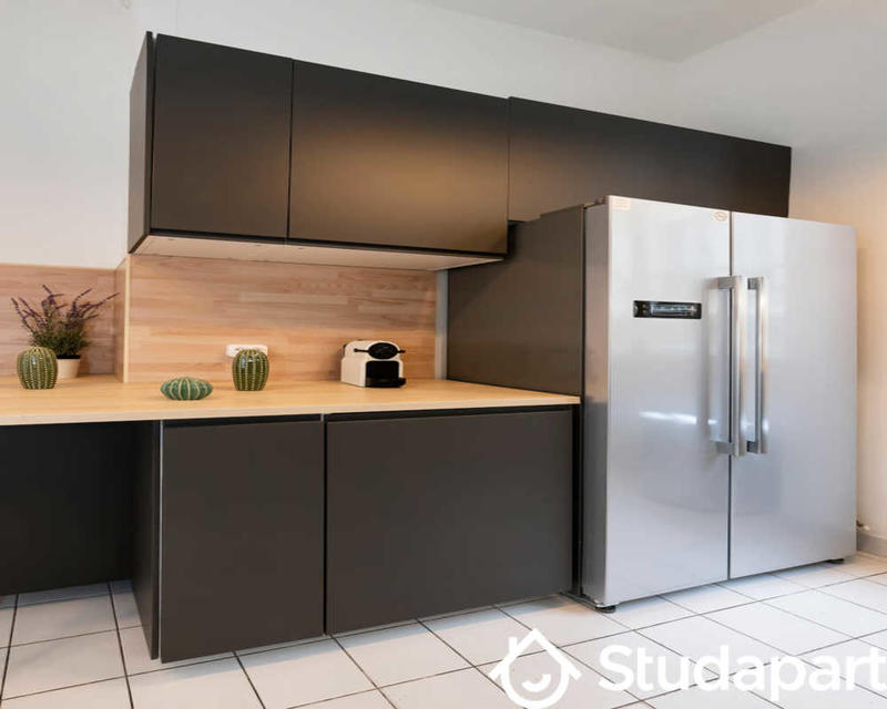 Chambre - 170 m² - 1 pièce