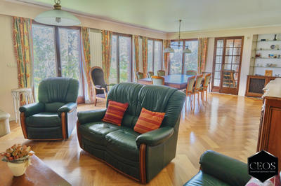 Maison ancienne - 272 m² - 14 pièces