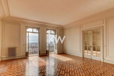 Appartement - 242 m² - 4 pièces