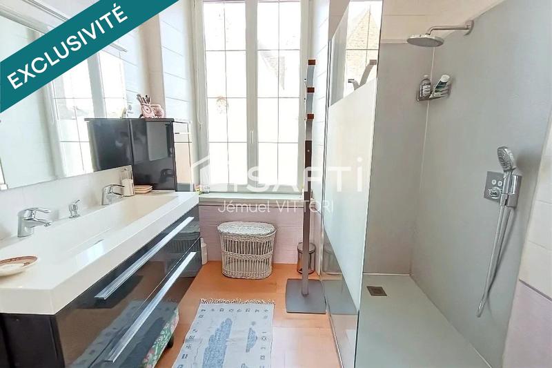 Maison - 250 m² - 9 pièces