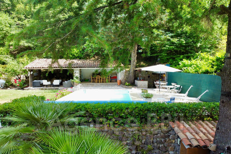 Villa - 276 m² - 7 pièces