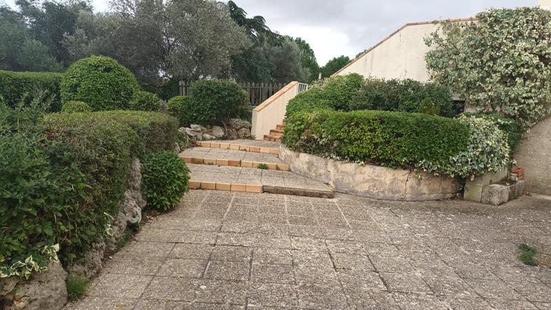 Maison - 240 m² - 10 pièces