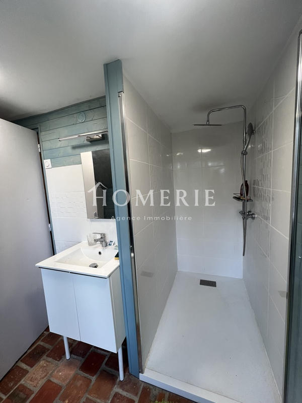 Maison - 212 m² - 1 pièce