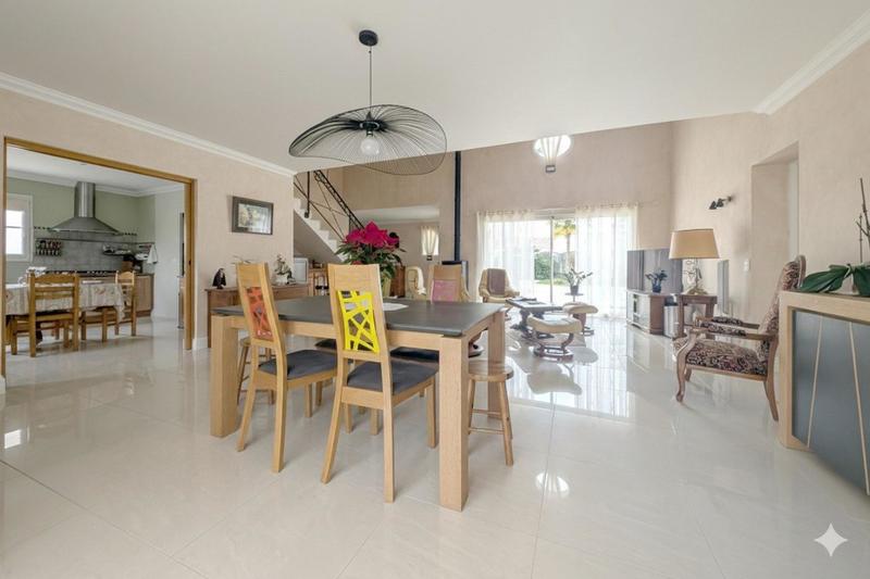 Maison - 175 m² - 5 pièces