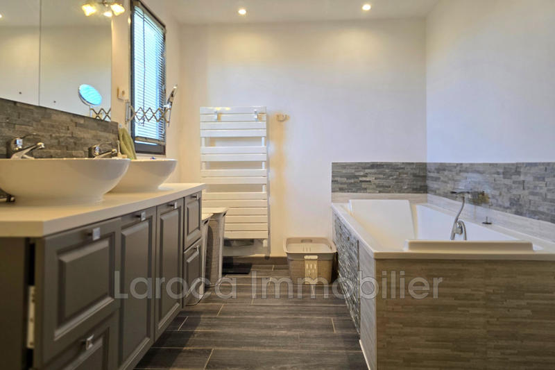 Maison - 154 m² - 4 pièces