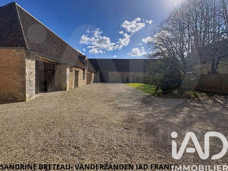 Maison - 202 m² - 7 pièces