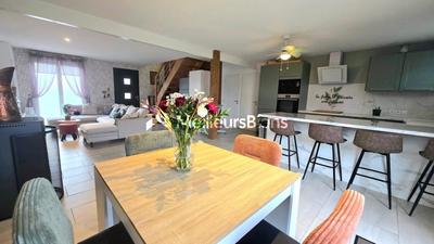 Maison - 96 m² - 4 pièces