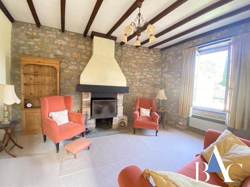 Maison de village - 88 m² - 5 pièces