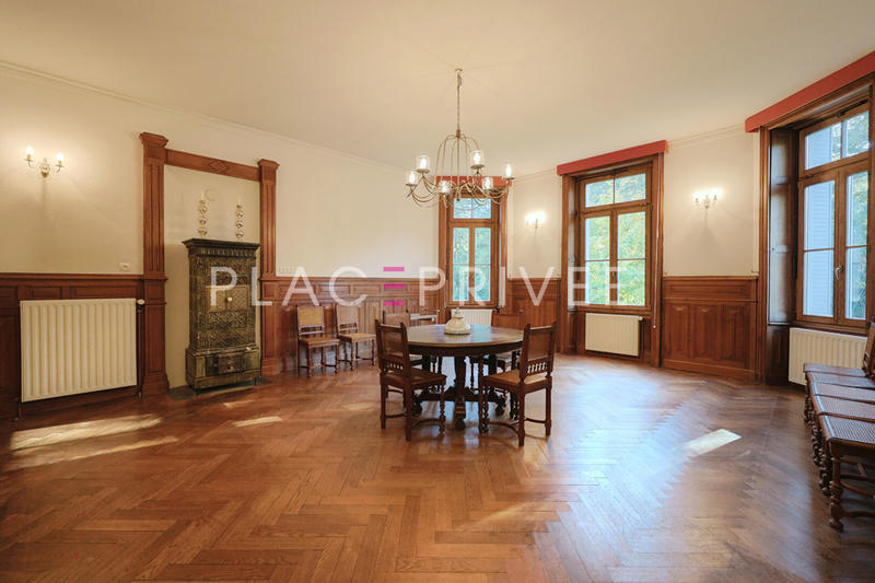 Demeure - 705 m² - 24 pièces