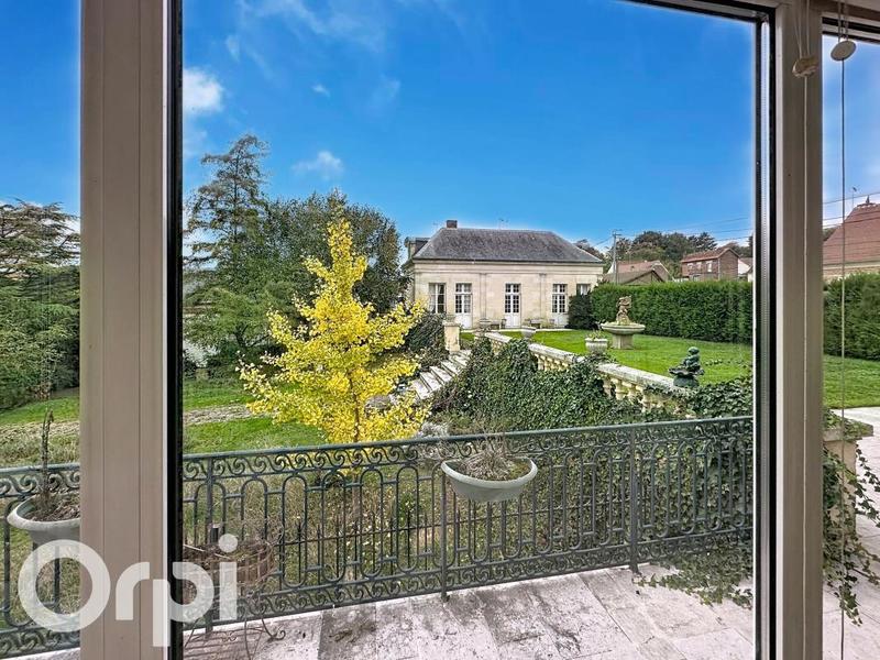 Maison - 246 m² - 7 pièces