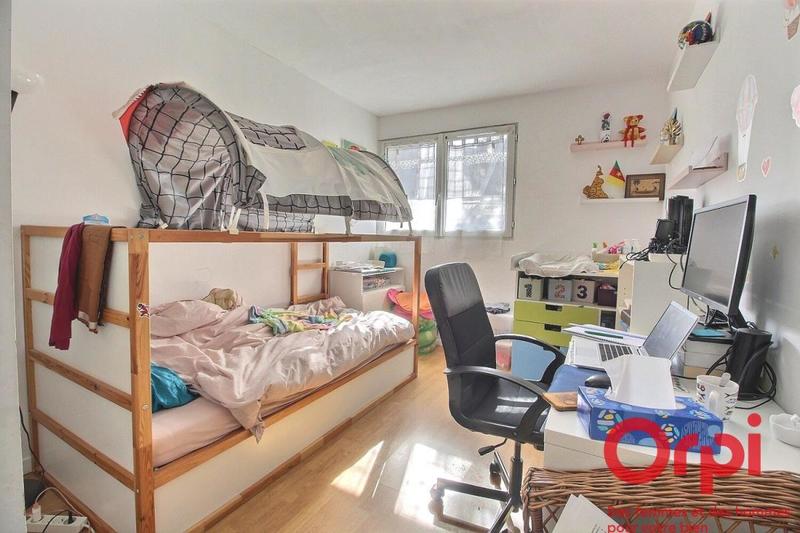 Appartement - 102 m² - 5 pièces