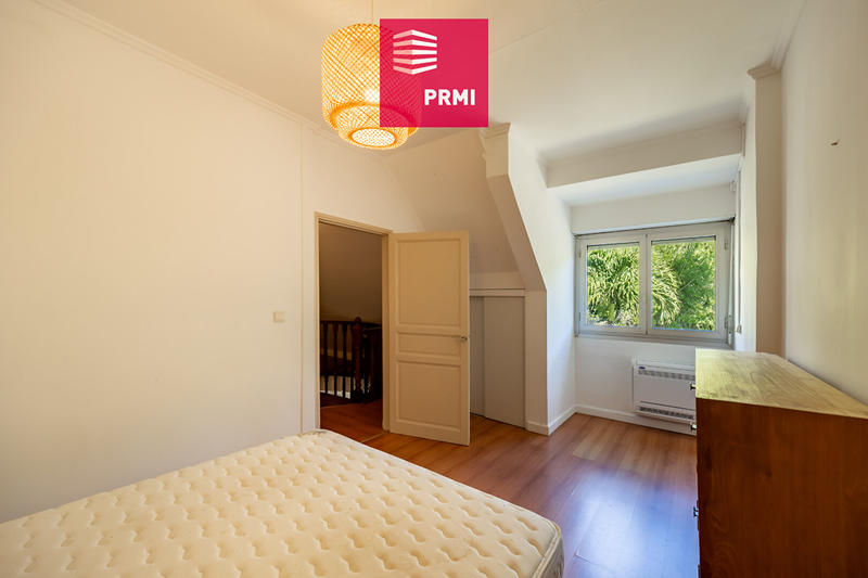 Maison - 258 m² - 6 pièces