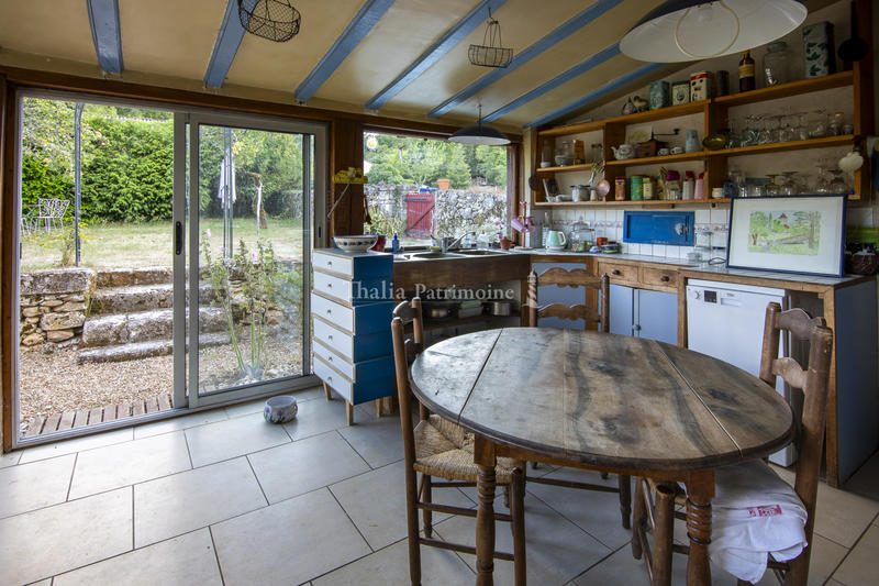 Propriété - 390 m² - 16 pièces