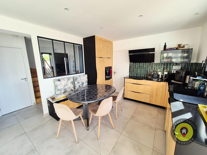 Maison - 141 m² - 6 pièces