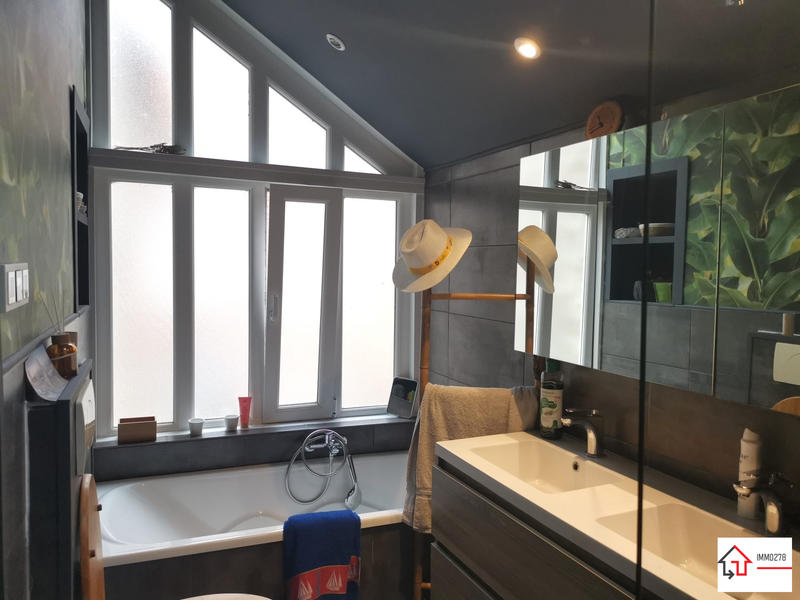 Maison - 163 m² - 6 pièces