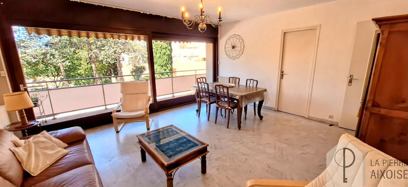 Appartement - 81 m² - 3 pièces