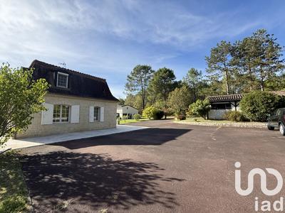 Maison - 166 m² - 8 pièces