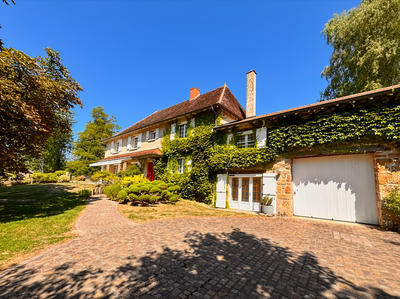 Maison - 346 m² - 11 pièces