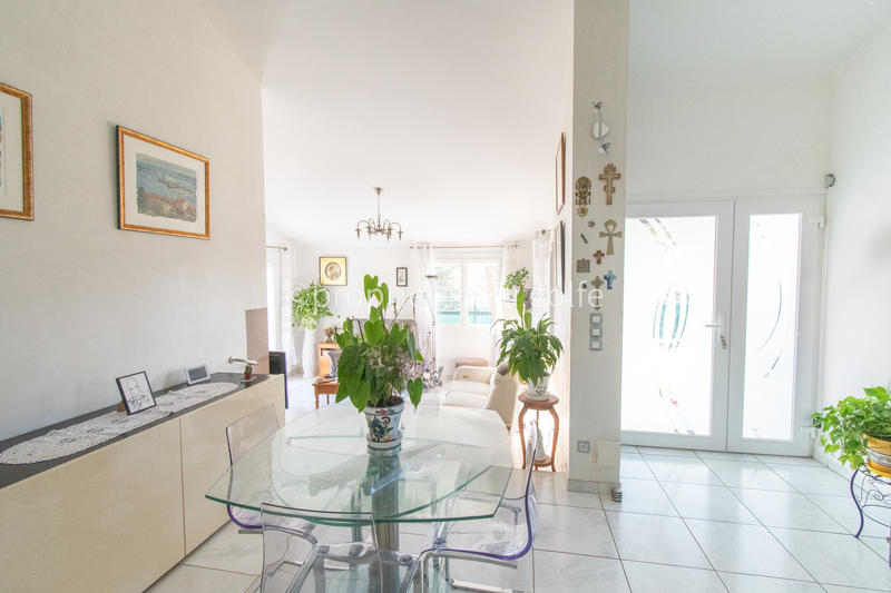 Maison - 98 m² - 4 pièces