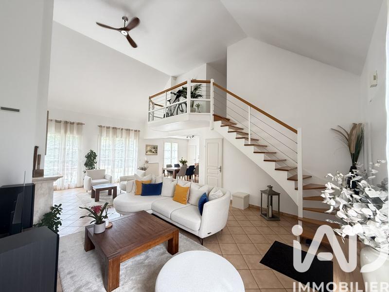 Maison - 142 m² - 7 pièces