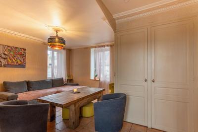 Maison - 142 m² - 8 pièces