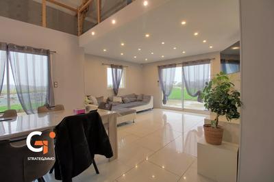 Maison - 183 m² - 7 pièces