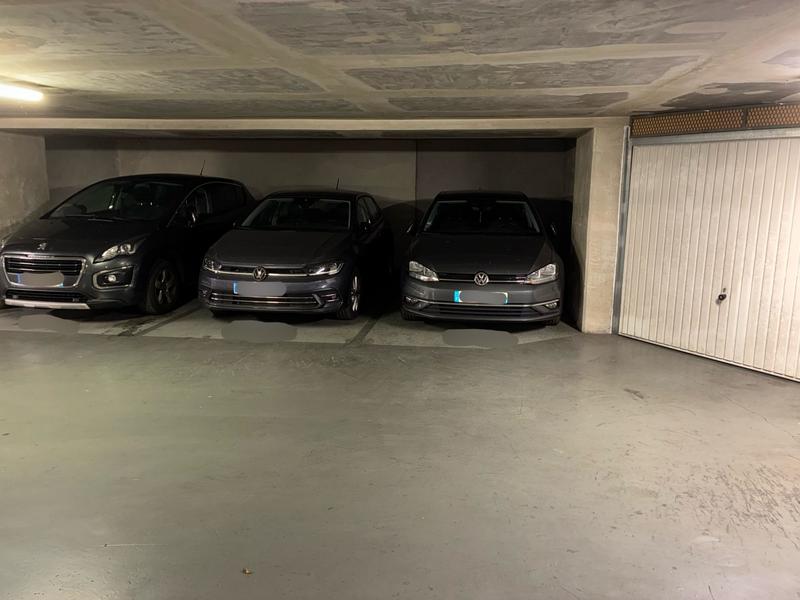 Parking / Garage - 11 m²