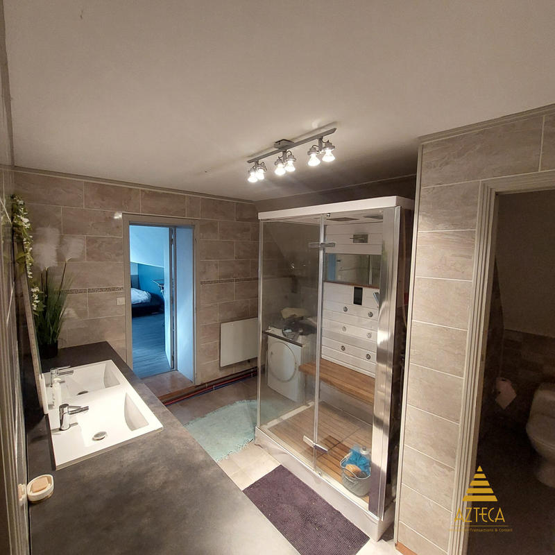 Maison - 315 m² - 11 pièces