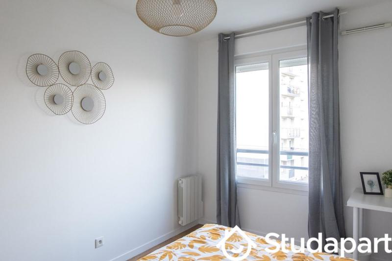 Chambre - 12 m² - 1 pièce