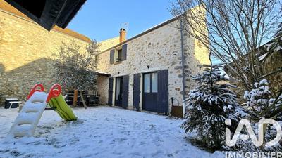 Maison de village - 80 m² - 4 pièces