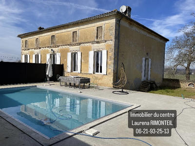 Propriété - 180 m² - 5 pièces