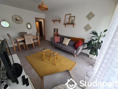 Chambre - 14 m² - 1 pièce